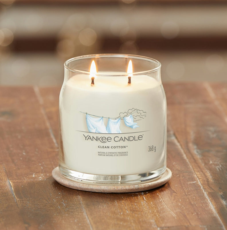 Yankee Candle Clean Cotton 368gr - Medium Signature à 2 mèches