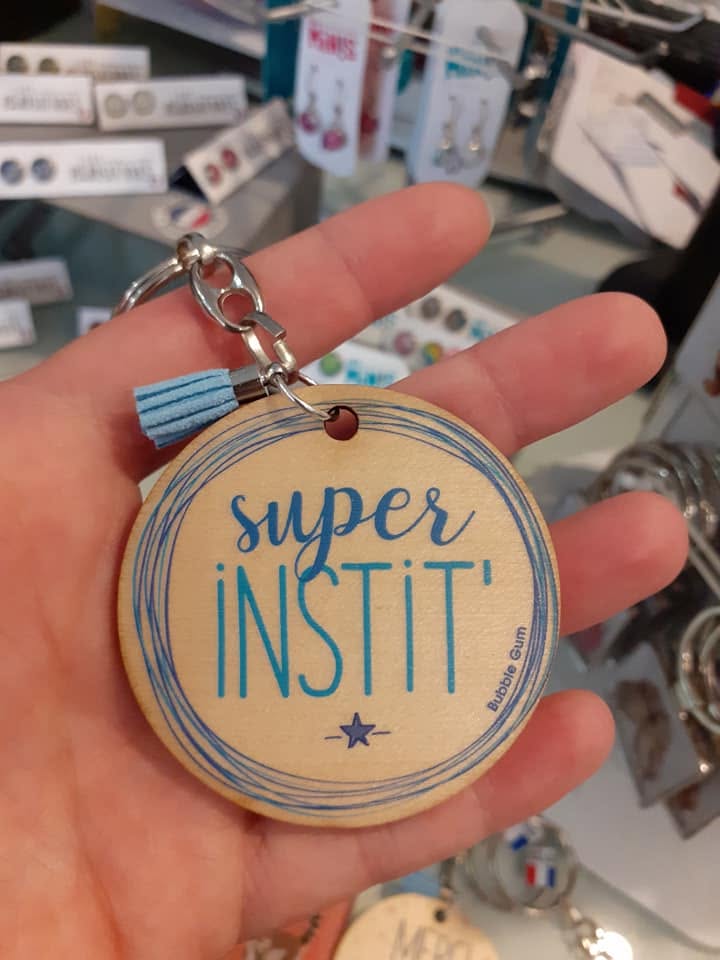 Porte-clés en bois - Super Instit