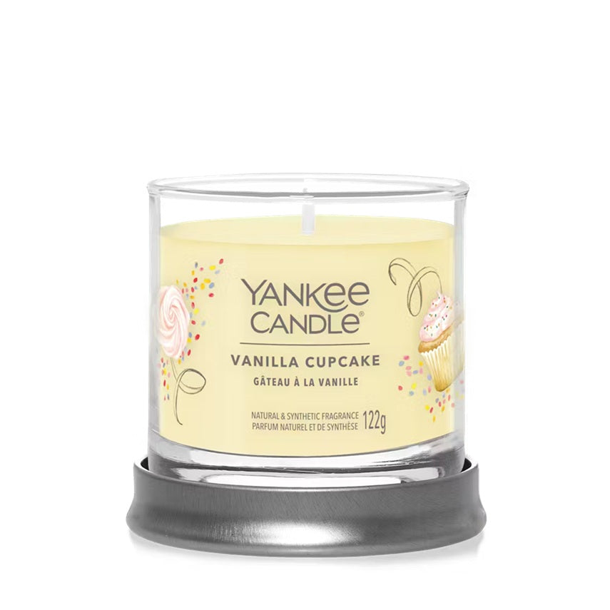 Yankee Candle Vanilla Cupcake 122g - Small Tumbler